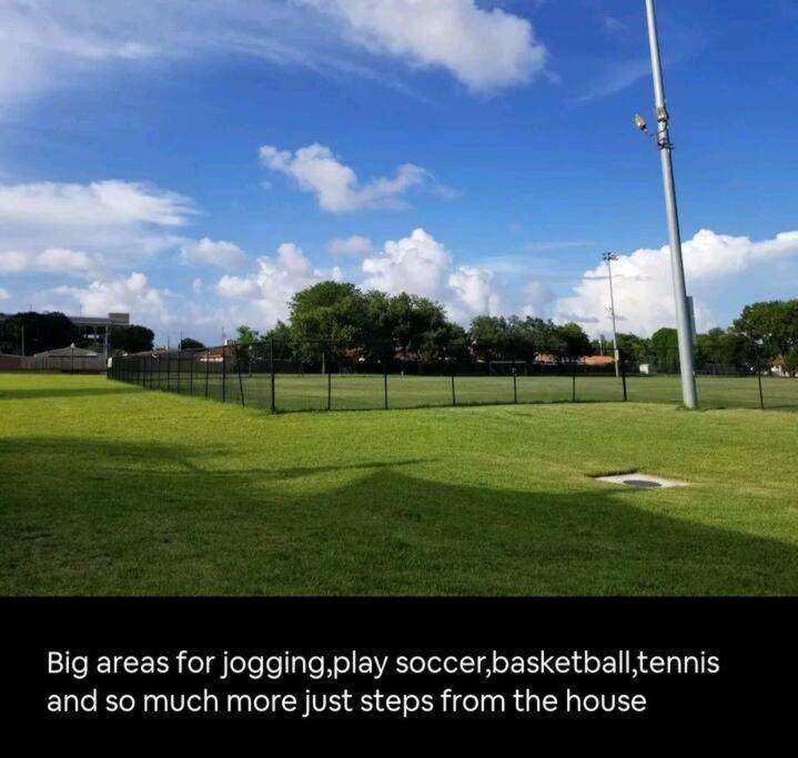Sol Miami # 2 With Free Parking Apartment Bagian luar foto
